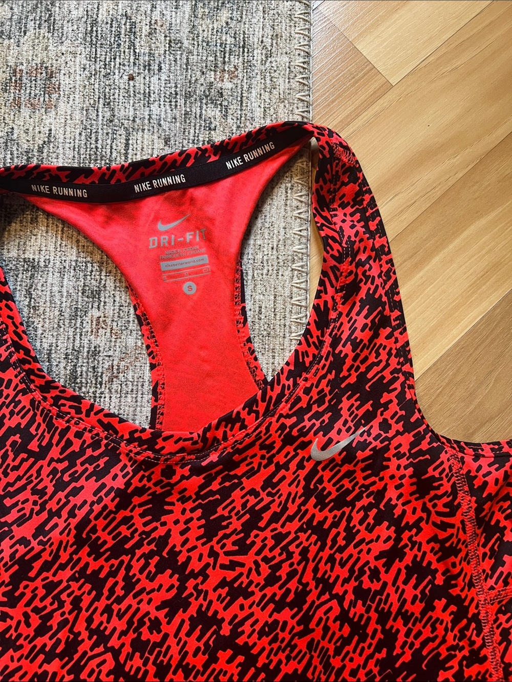 Nike Razorback Tank - Picture 2 of 2